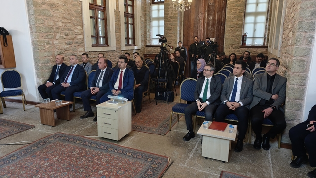 Karabük Üniversitesi, kuraklıkla mücadele ile organik tarım politika raporlarını tanıttı