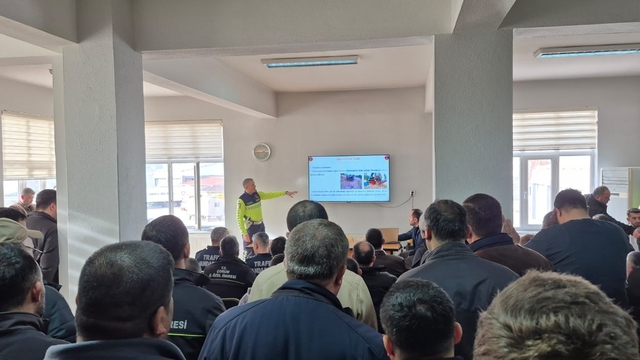Çorum'da trafik eğitim semineri düzenlendi