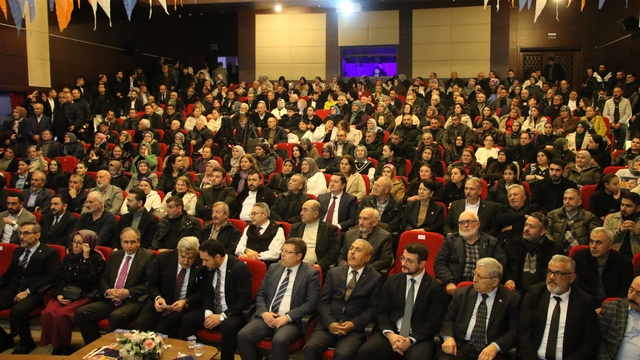 AK Parti Genel Başkan Yardımcısı Yayman: "Türkiye'de erken seçim olmayacaktır"
"Dışarıdan bakanların gıpta ettiği bir Türkiye'de muhalefet, CHP zihniyeti maalesef her şeye kara çalıyor"