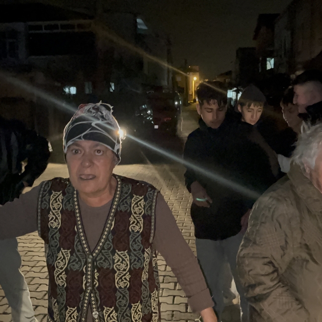Komşusunun yaktığı mangal yaşlı kadını çılgına çevirdi: "Uçuracak bizi hava...