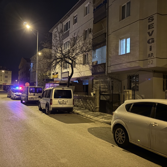Kayseri'de bir şahıs eniştesinin evini kurşunladı