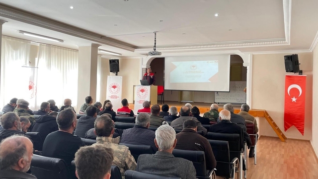 Kemaliye'de üreticilere B-Reçete Sistemi anlatıldı