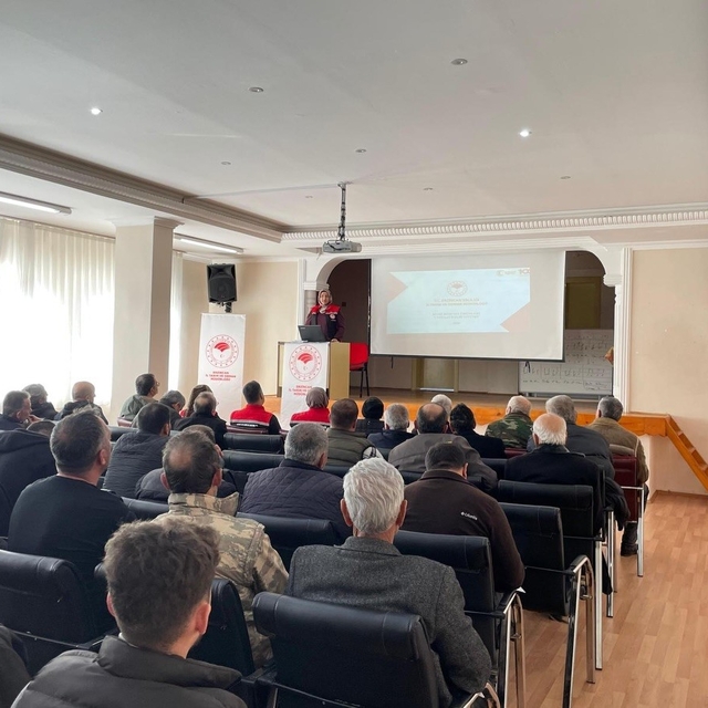 Kemaliye'de üreticilere B-Reçete Sistemi anlatıldı