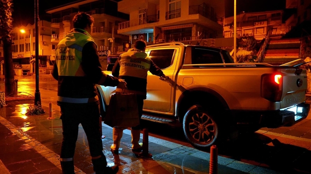 Öğrenciler güne Didim Belediyesi'nin destek paketiyle başlıyor