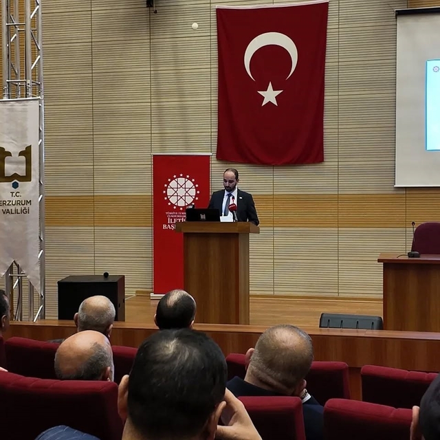 Dezenformasyonla nasıl mücadele edileceği anlatıldı