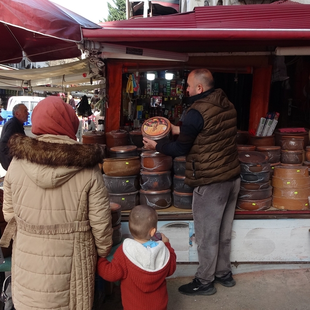 Trabzon'da Ramazan öncesi güveç tezgâhları eski günlerini arıyor