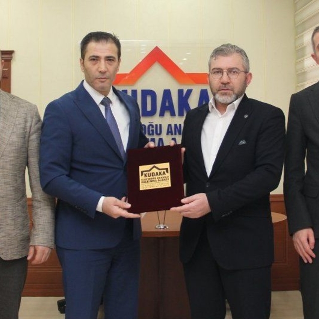 Erzurum Vakıfları Tarihi kitaplaşıyor