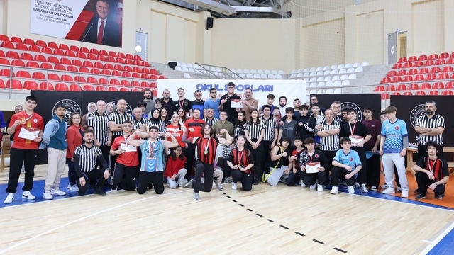 Bilecik'te Bilek Güreşi Gençler B Grup Müsabakaları tamamlandı