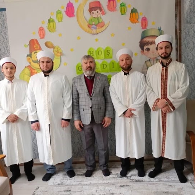 Hisarcık'ta 4 yeni din görevlisine cübbe ve sarık giydirildi