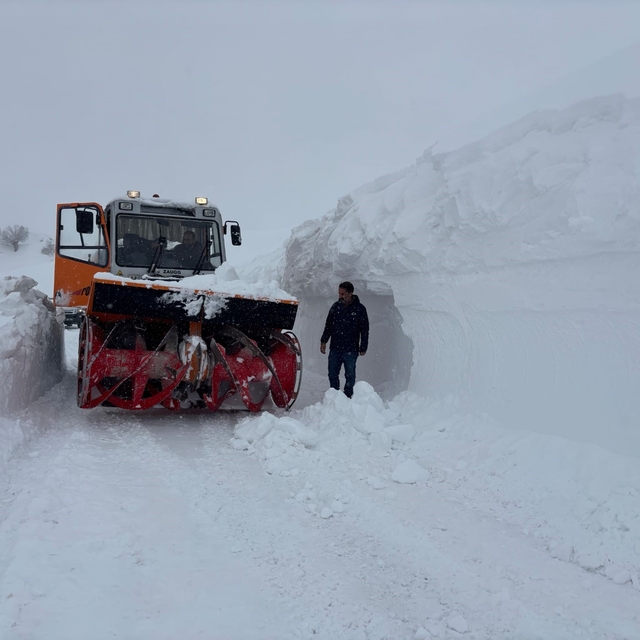 Tunceli'de yüzlerce köy yolu ulaşıma açıldı