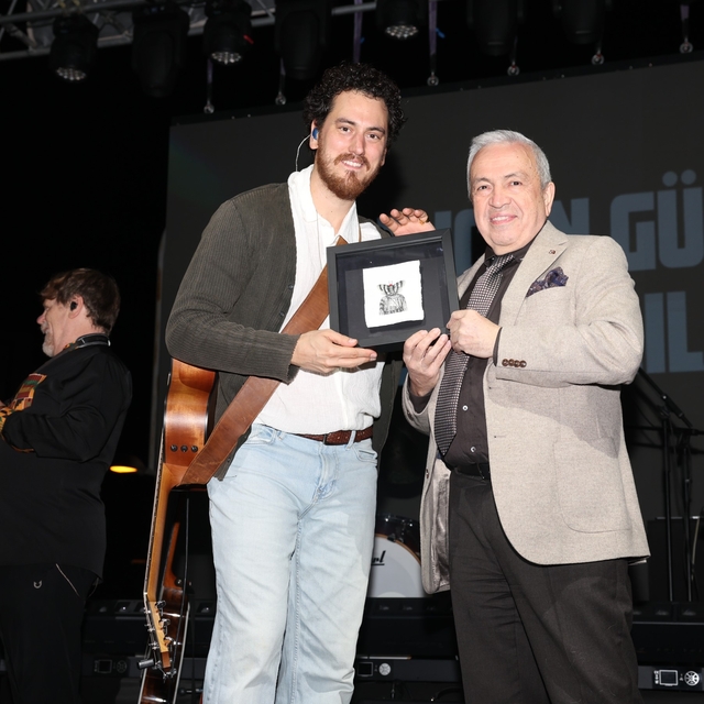 Nilüfer Genç Caz Evrencan Gündüz ile final yaptı