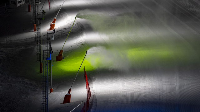 Palandöken'de gece kayağı görsel şölene dönüşüyor