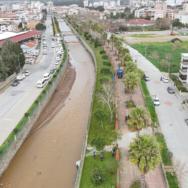 Nazilli Belediyesi yürüyüş yollarını bakıma aldı