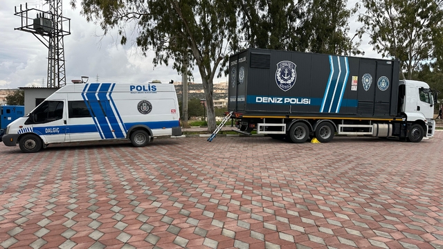 Sudaki delil avcıları Akdeniz'de zorlu eğitimden geçti