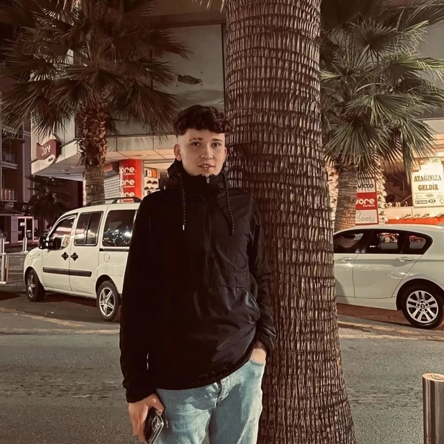 16 yaşındaki Rıdvan'ın öldüğü kavga anları saniye saniye çözümlendi
Rıdvan...