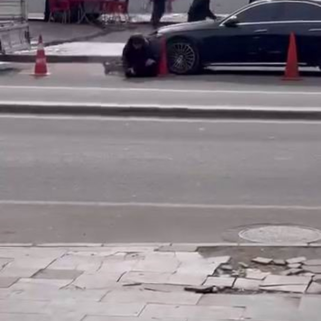 Diyarbakır'da 'tadilat' nedeniyle çıkan silahlı kavga kameraya yansıdı