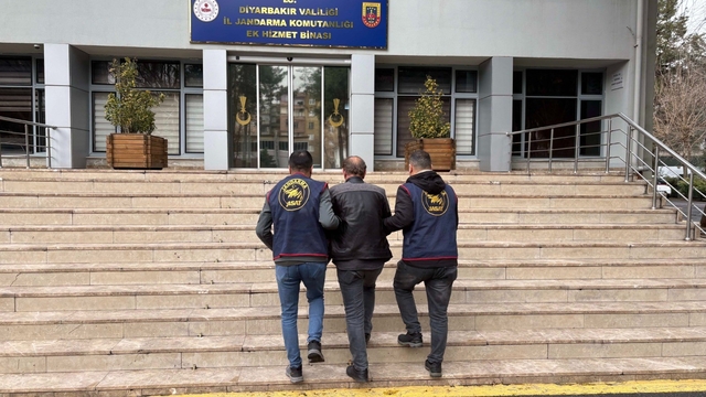 Diyarbakır'da haklarında kesinleşmiş hapis cezası bulunan 113 kişi yakalandı