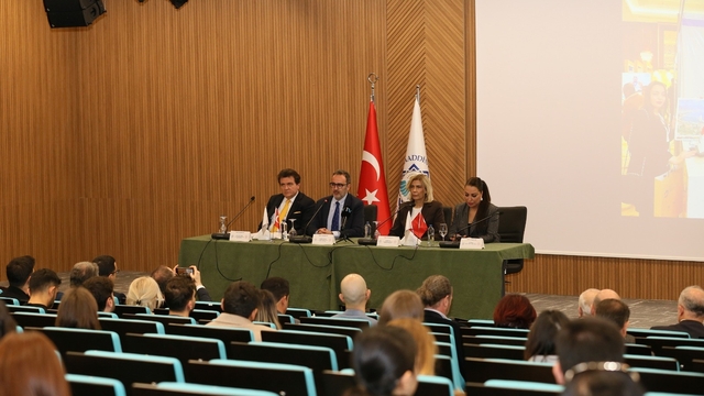 Alanya'nın sağlık turizmi ALKÜ'de masaya yatırıldı
Rektör Prof. Dr. Türkdoğan: "Teknokent Alanya'nın sağlık turizmine önemli katkılar sağlıyacak"