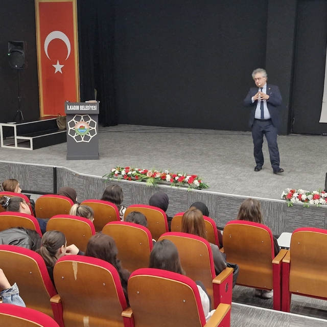 İLKEM'de YKS adaylarına 'Sivri Hoca' dopingi