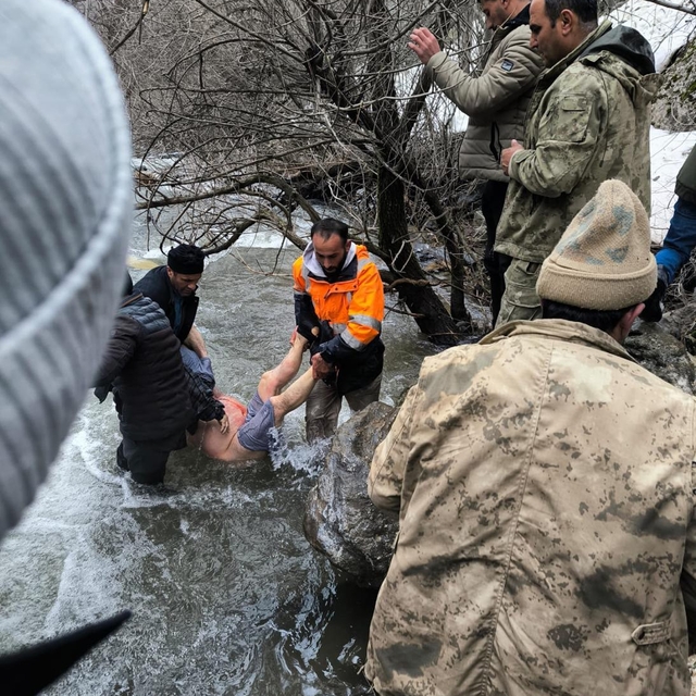 Güroymak'ta feci kaza: 3 ölü, 5 ağır yaralı