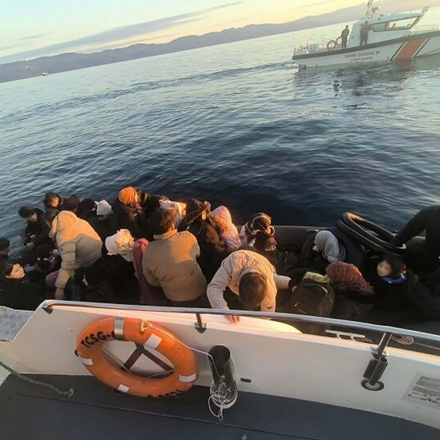 Çanakkale'de 37 kaçak göçmen ile 1 organizatör yakalandı