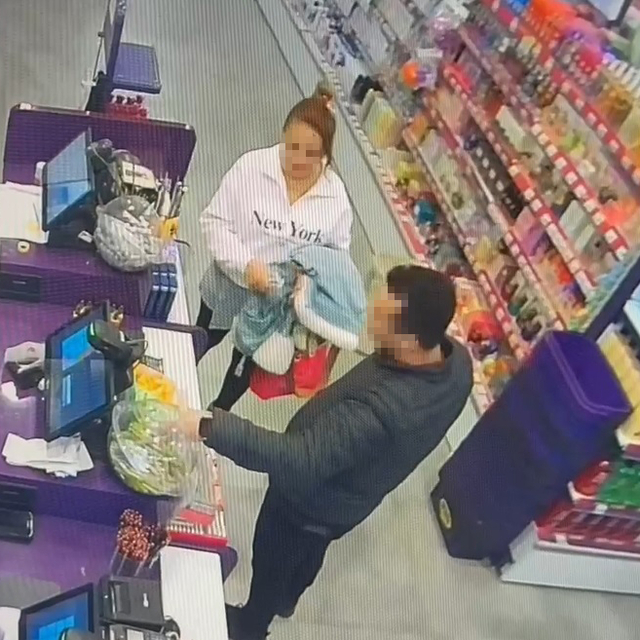 Marketlerden 1 milyon liralık kozmetik ürün hırsızlığına 2 tutuklama