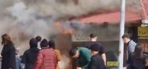 Artvin'de taksi durağında çıkan yangın paniğe neden oldu