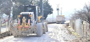 Yeşilyurt Belediyesi, Görgü Mahallesi'nde yol çalışmalarını hızlandırdı