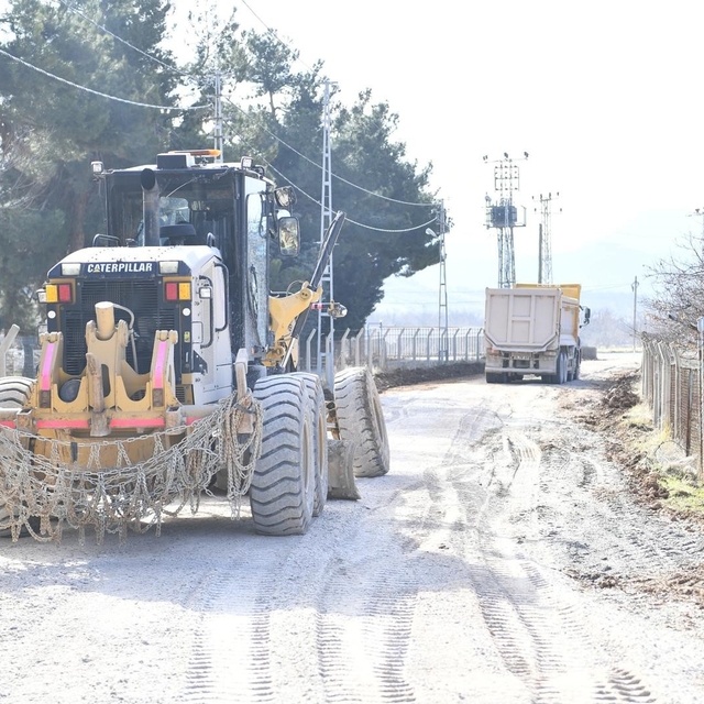 Yeşilyurt Belediyesi, Görgü Mahallesi'nde yol çalışmalarını hızlandırdı