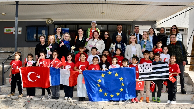 Silifke'de 3 ülkenin öğretmenleri bir araya geldi