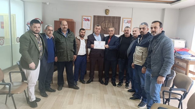 Salıpazarı Şoförler ve Otomobilciler Esnaf Odası Başkanlığı Kök, mazbatasını aldı