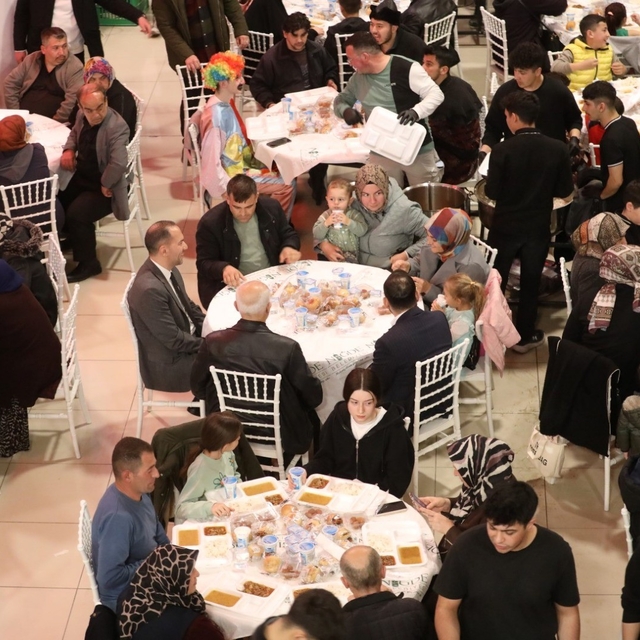 Niğde'de Ramazan bereketi mahalle sofralarında yaşanacak