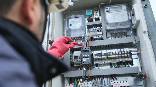 Ordu'ya 15 milyar liralık enerji yatırımı
YEDAŞ İşletme Operasyonları Direktörü Barış Demir:
"Son 7 yılda ortalama kesinti süresi yüzde 74 azaldı"
"15 milyar liralık yatırım ana hedefi kesinti sürelerini azaltmak ve daha iyi hizmet"