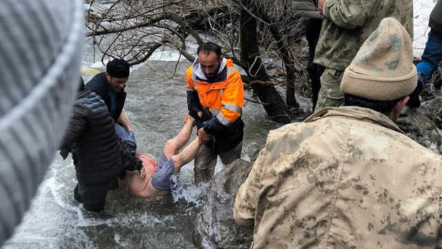 Güroymak'ta feci kaza: 3 ölü, 5 ağır yaralı