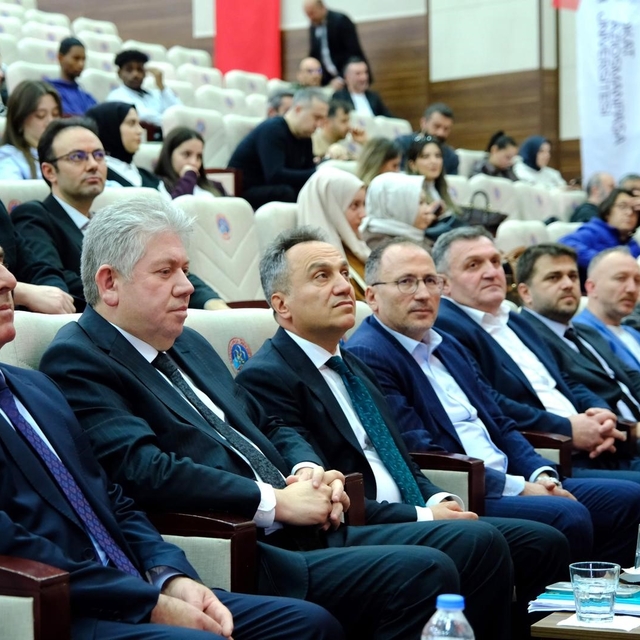 TOGÜ'de "Değişen dünya ve eğitim" söyleşisi