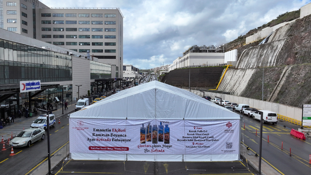 İzmir Vakıflar Bölge Müdürlüğü her gün 2 bin 500 kişiyi iftar sofralarında buluşturacak