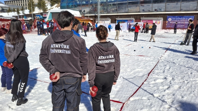 Ünilig kış oyunlarında Atatürk Üniversitesi rüzgârı