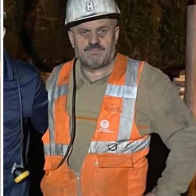 Göçükte ölen emekli madenci, kızının okul masrafları için çalışmaya devam e...