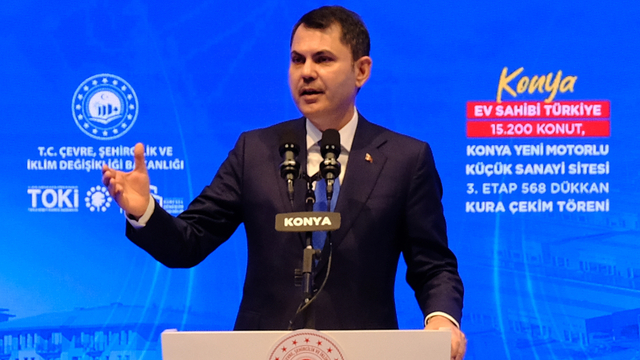 Bakan Kurum: Özgür Bey bize laf söyleyeceğine, şapkasını önüne alacak, bir düşünecek