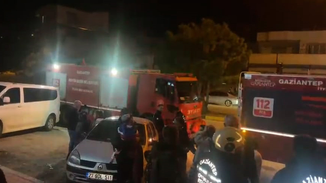 Asansörde mahsur kalan 13 yaşındaki çocuğu yönetici kurtardı