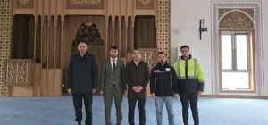 Kaymakam Algın, deprem konutları camisini inceledi