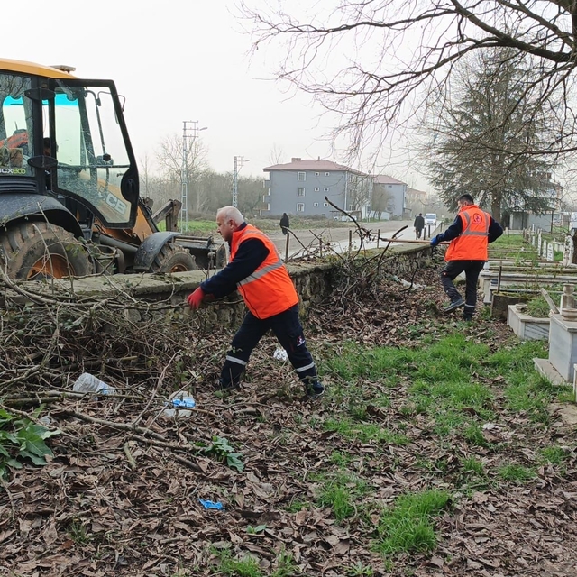 Bayrama kadar tüm mezarlıklar temizlenecek