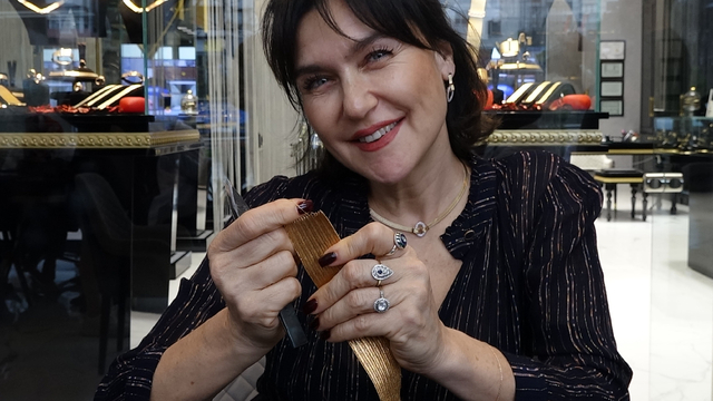 Şevval Sam, Trabzon hasırını işleyen kadınlara eşlik etti