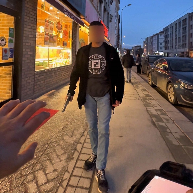 Fotoğrafçıya oyuncak silah çeken şahsa bin 764 TL ceza