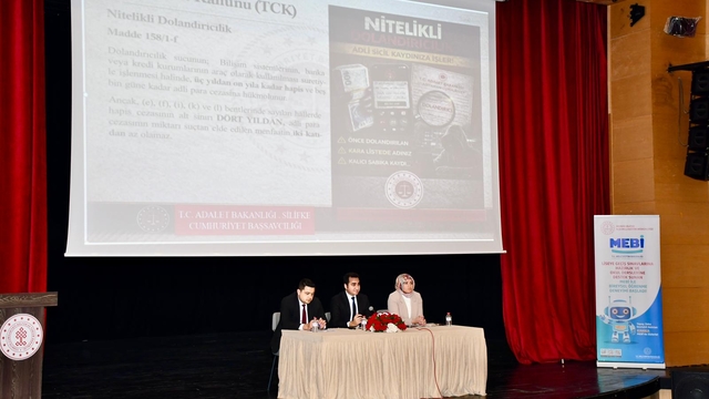 Silifke'de lise öğrencilerine "siber dolandırıcılık" eğitimi verildi
