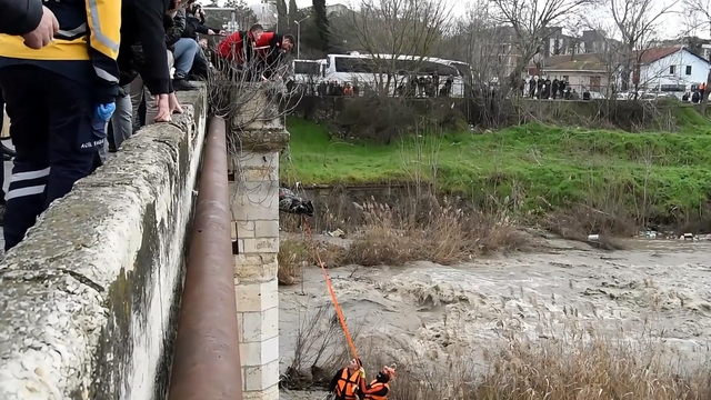 Dere yatağında erkek cesedi bulundu