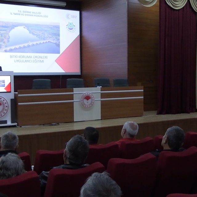 Edirne'de üreticiye B-Reçete eğitimi verildi
Gereksiz ve hatalı ilaç uygula...