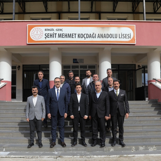 Genç'te öğrenciler için modern ve donanımlı kütüphane hizmete açıldı