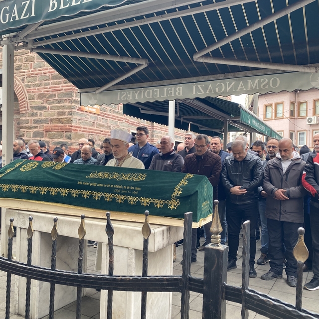 Bursa'daki feci kazada hayatını kaybeden genç adam gözyaşlarıyla uğurlandı...