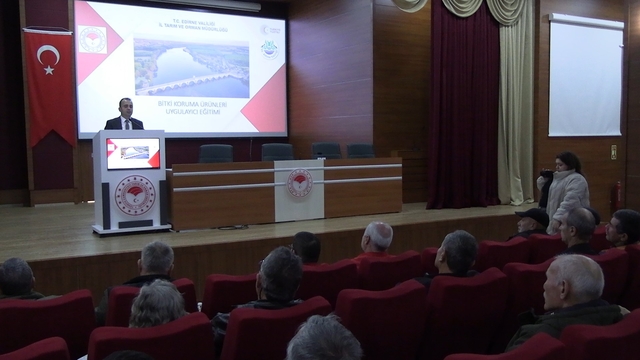 Edirne'de üreticiye B-Reçete eğitimi verildi
Gereksiz ve hatalı ilaç uygulamalarının önüne geçilecek